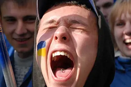 Poll: Russians like Ukrainians half as much as the other way round
