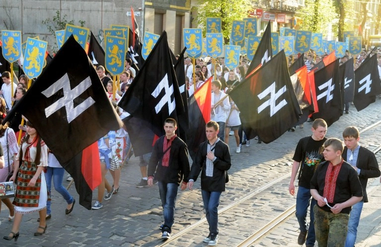 Russia Today: Ukrainian nationalists bring nuclear arms to election fight