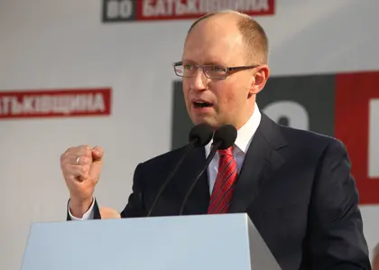Yatseniuk: Tymoshenko will be able to run for presidency in 2015