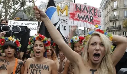 Media: Femen women’s group tries to break into parliament