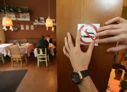 Air clears as Ukraine’s indoor smoking ban starts