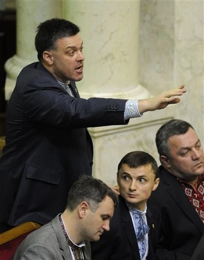 Tiahnybok proposes blocking voting cards of unregistered MPs