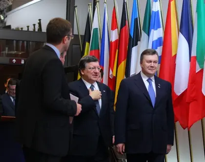 Yanukovych flexes but will resist EU over jailed rival