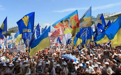 Some 4,000 supporters of opposition gather on European Square, 45,000 people participating in anti-fascist march, say police