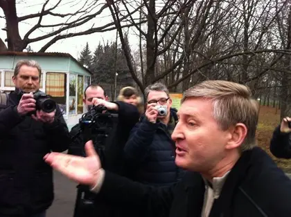 Akhmetov talks to protesters in Donetsk (PHOTO, VIDEO)
