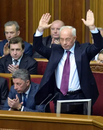 Yanukovych accepts Azarov’s resignation; other disputes remain (live updates)