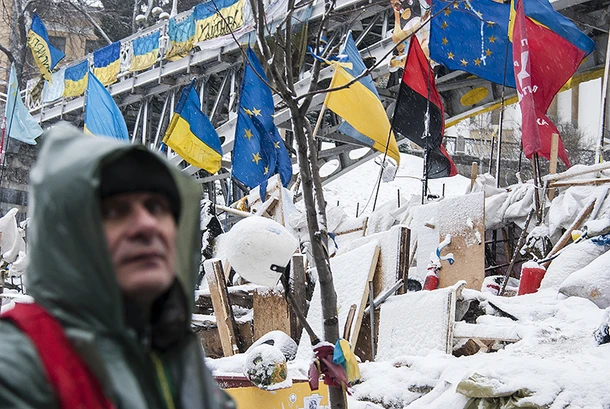 Poll: More Ukrainians disapprove of EuroMaidan protests than approve of it