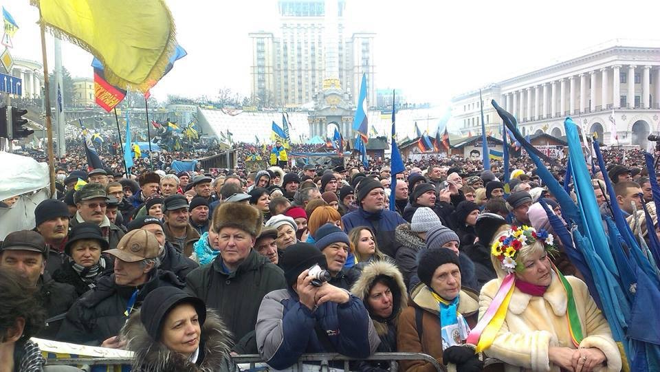 Opposition leaders call for people to join self-defense teams to protect EuroMaidan