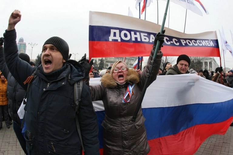 Southeastern Ukraine gets invasion of Russian protesters