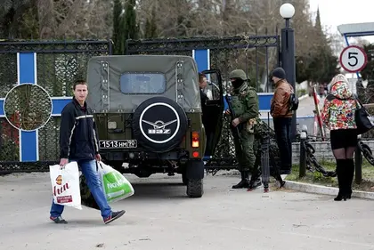 Over 1,200 people leave Crimea for Ukraine
