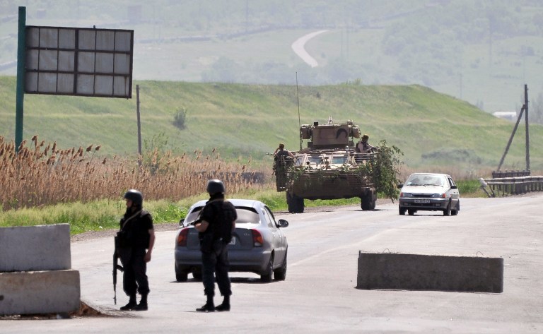 Associated Press: Ukraine rebels reclaim village on Russian border