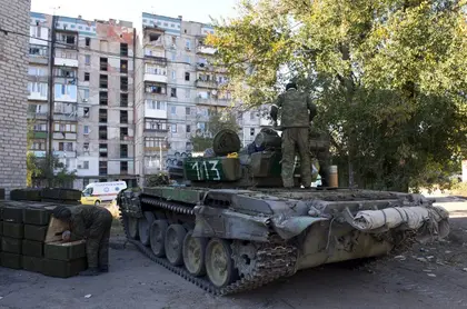 Ukrainian troops kill ten militants, destroy two tanks in past 24 hours