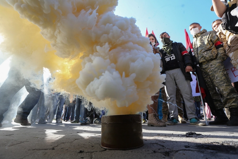 Lustration law faces sabotage, legal hurdles