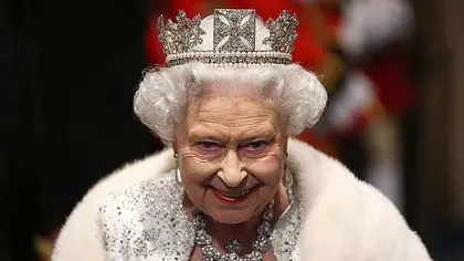 Time: Queen Elizabeth II sends her first Tweet