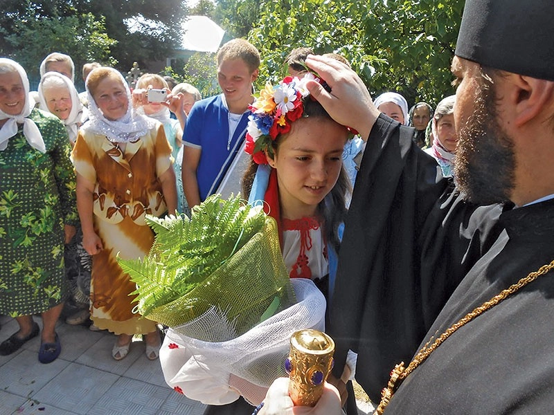 Ukrainians shun Moscow Patriarchate as Russia’s war intensifies in Donbas