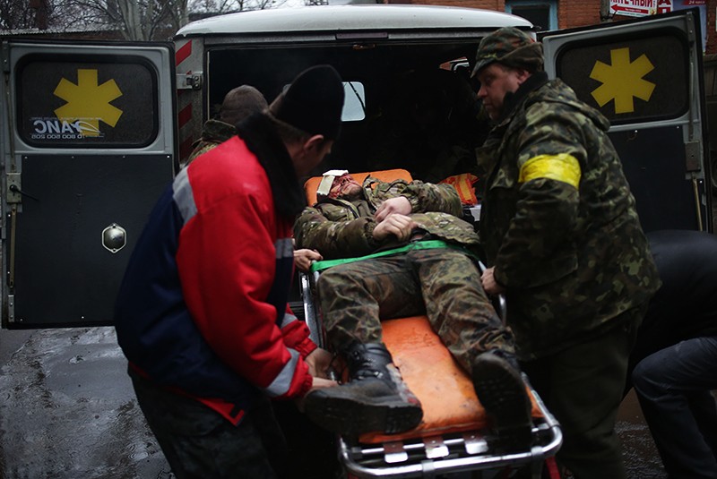 Ukraine throws reinforcements at Debaltseve, separatists vow to escalate war