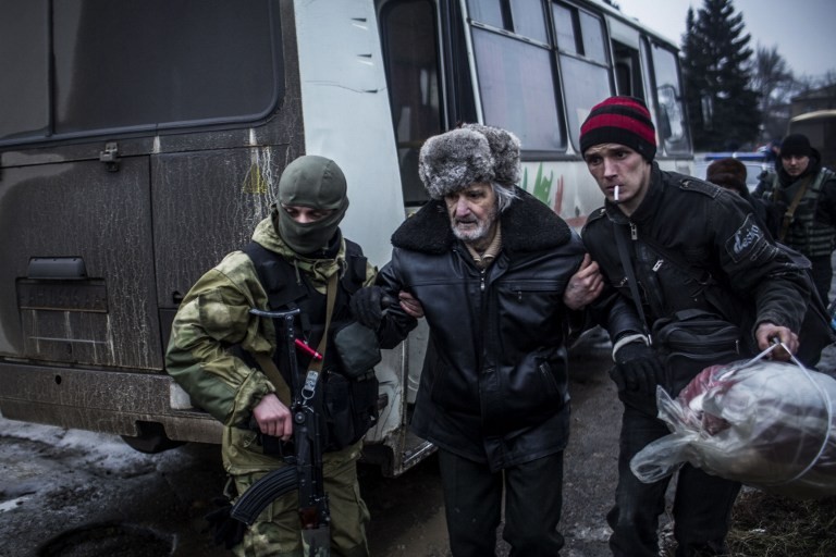 Kremlin-backed separatists look to level Debaltseve