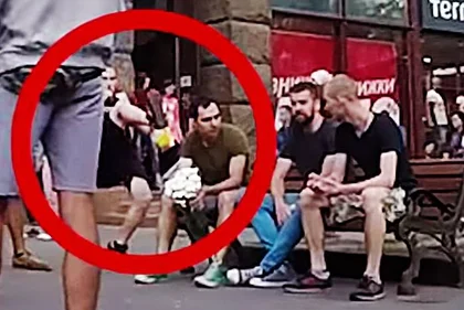 Ukrainian gay couple recreates viral handholding video in Kyiv (VIDEO)