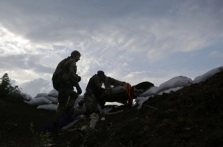 Pullout from Shyrokyne angers soldiers, stokes fear in Mariupol