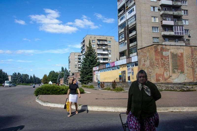 Ukraine forces in Svitlodarsk try to learn what’s coming next in Russia’s war