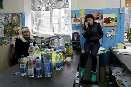 Politicians exchange accusations, as residents outraged at no vote in Mariupol (VIDEO)