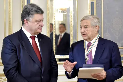 Poroshenko awards George Soros with Order of Freedom