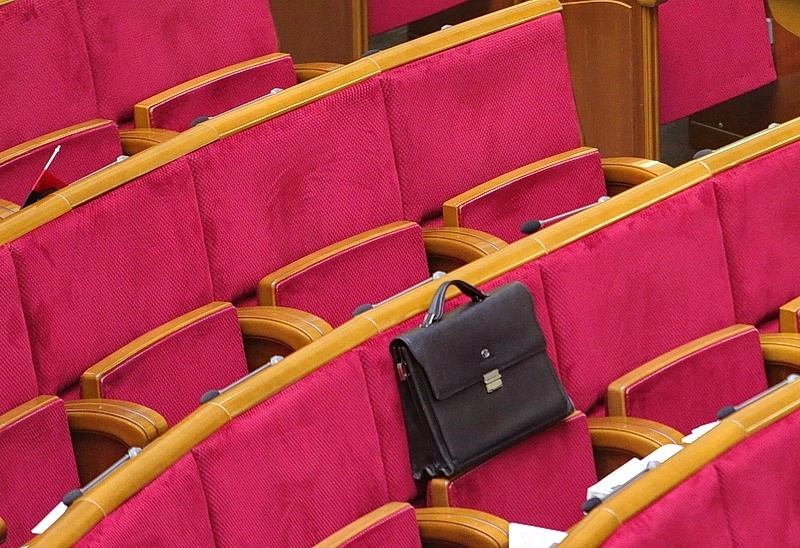 So who are the 11 newest members of the president’s faction in Ukraine’s parliament?