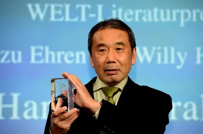 The Guardian: Haruki Murakami named 4/1 favourite to win 2016 Nobel prize in literature