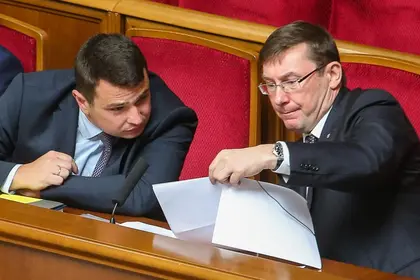 Ukrainian top officials’ wealth exposed in e-declarations
