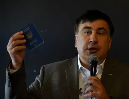 Saakashvili says he arrives in Poland from U.S. with Ukrainian passport