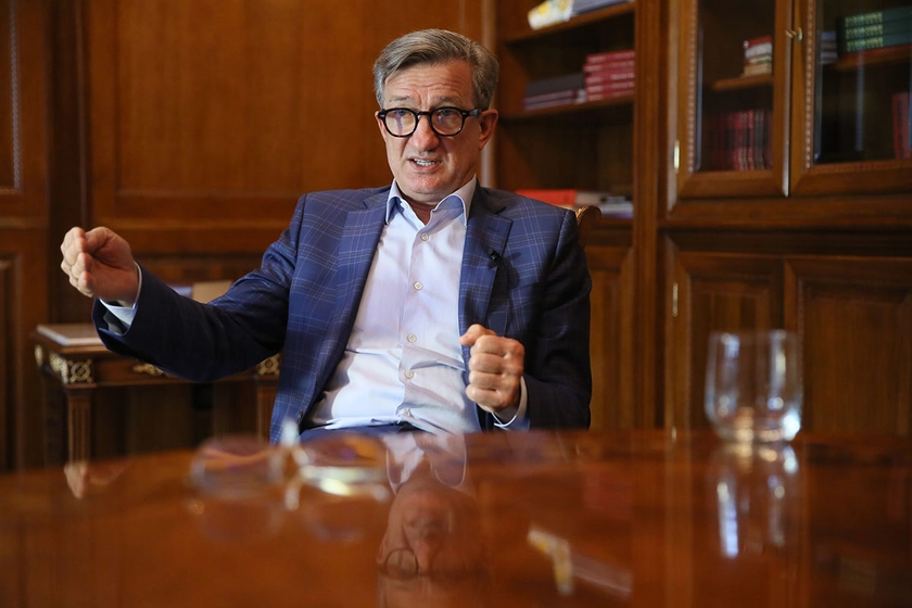 One-time oligarch Serhiy Taruta stumbles towards presidency