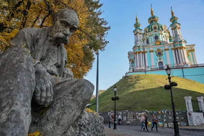 Poroshenko signs law on granting of use of St. Andrew’s Church by Ecumenical Patriarchate