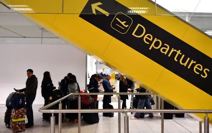 BBC: Gatwick airport reopens after latest suspension