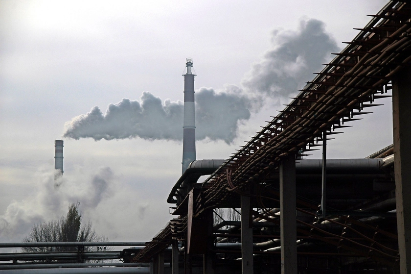 Ukraine’s dying oil refineries fuel nation’s energy insecurity