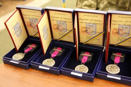 Ukraine’s military introduce medal for combat injuries