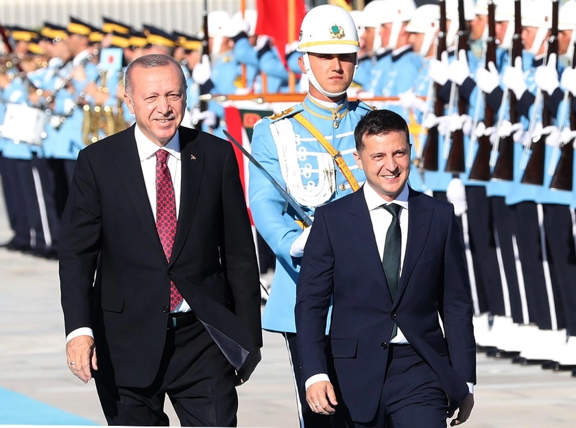 Erdogan congratulates Zelensky on Independence Day, ceasefire in Donbas