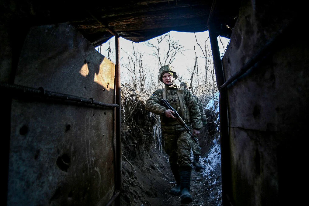 Ukrainian soldier killed as Russia’s war in Donbas escalates