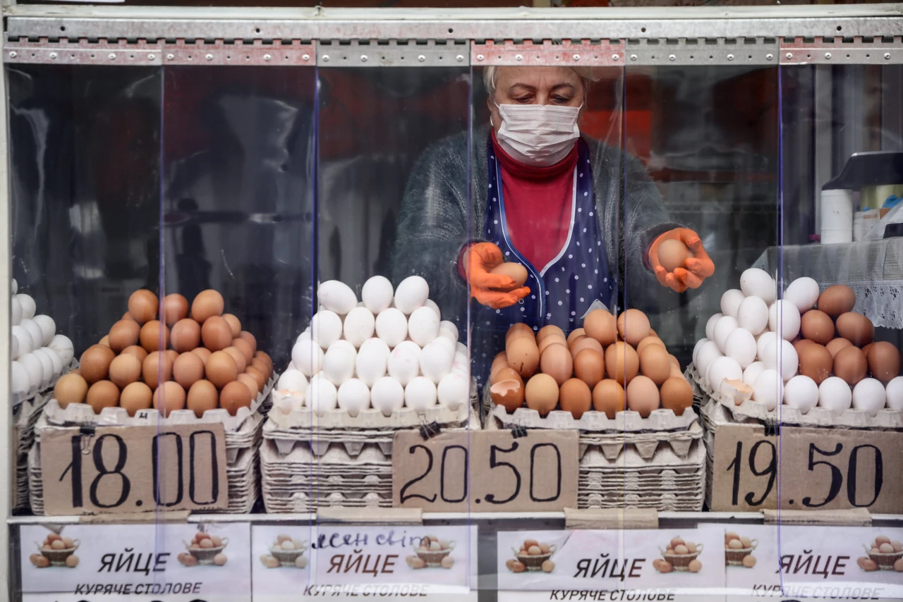 Ukraine’s egg production drops by 16%, UkrLandFarming blames NABU