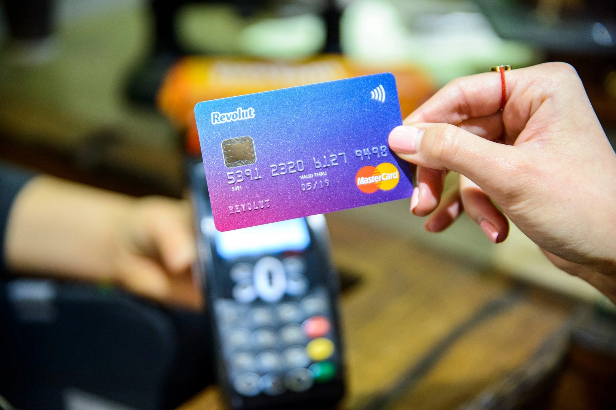 Banking service Revolut allows money transfers to Ukraine