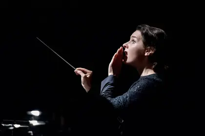 Ukrainian female conductor makes history across the world
