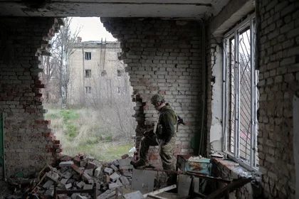 1 Ukrainian soldier killed, 1 wounded in Pisky area in Donbas