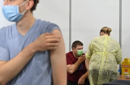 حالات الاصابة بفيروس كورونا تتجاوز 43 ألف يوميا في أوكرانيا