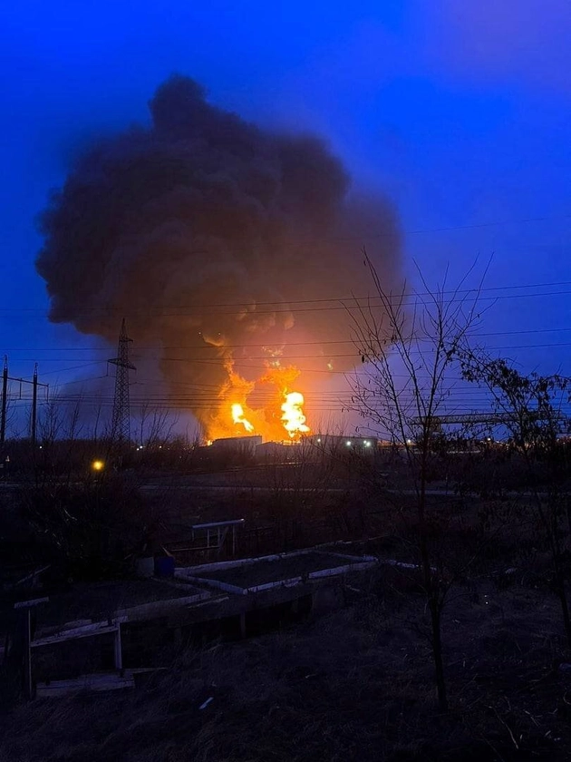 Helicopter strike claimed on RF fuel base, massive explosion, fire