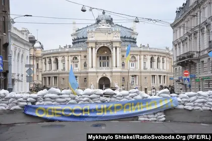 Russian missile strike on Odesa: residential district hit for first time, five dead
