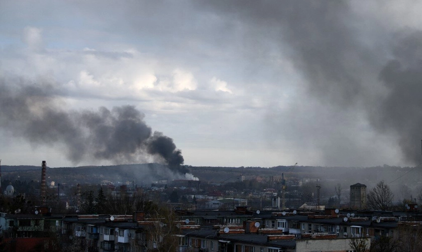 Ukraine admits troops forced back in Kharkiv and Donbas sectors in fierce fighting, heavy RF losses claimed