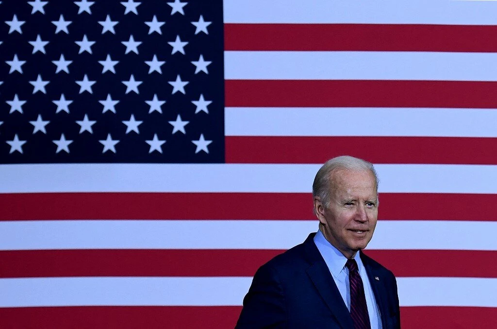 Biden to Sign Lend-Lease for Ukraine on Day Russia Marks Victory in Europe Day in WWII