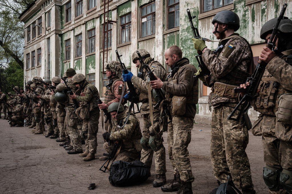 Zelensky Proposes To Rada To Extend Martial Law Period Of General