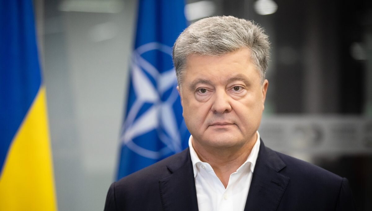 السماح للرئيس الأوكراني السابق بوروشنكو بمغادرة البلاد