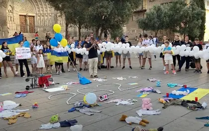 Ukrainians in Barcelona commemorate children killed by Russian invaders