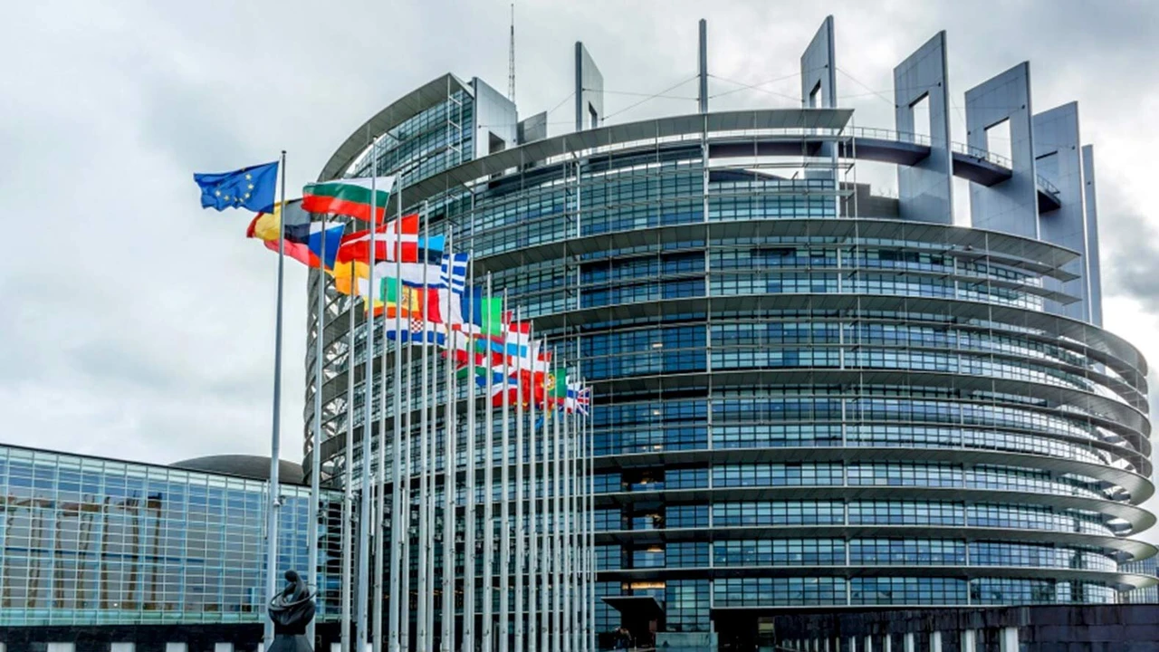 European Parliament to recommend that EU leaders grant candidate status to Ukraine